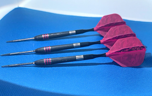 Target black aspinall darts - black,